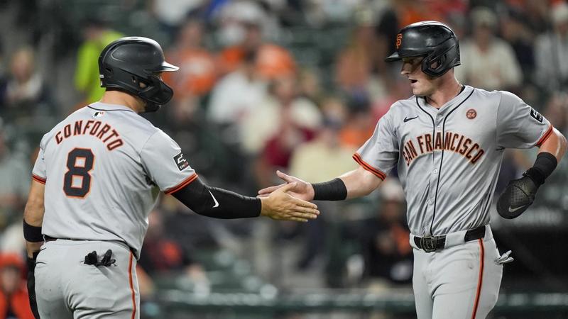 Giants beat sinking Orioles 5-3