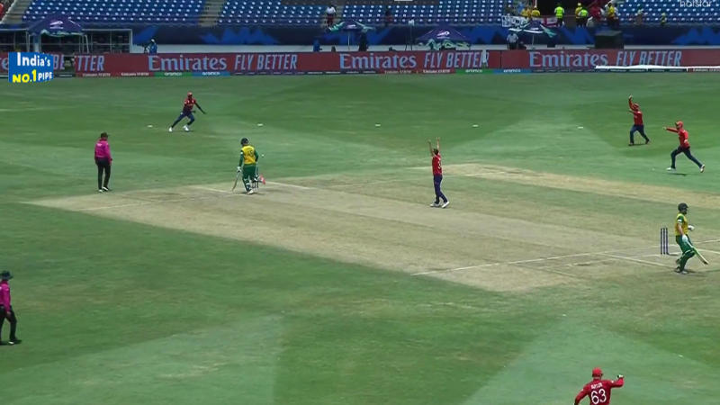 Joss Buttler inflicts run-out of Heinrich Klassen