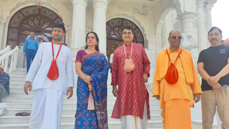 Hema Malini visited ISKCON temple in Navi Mumbai