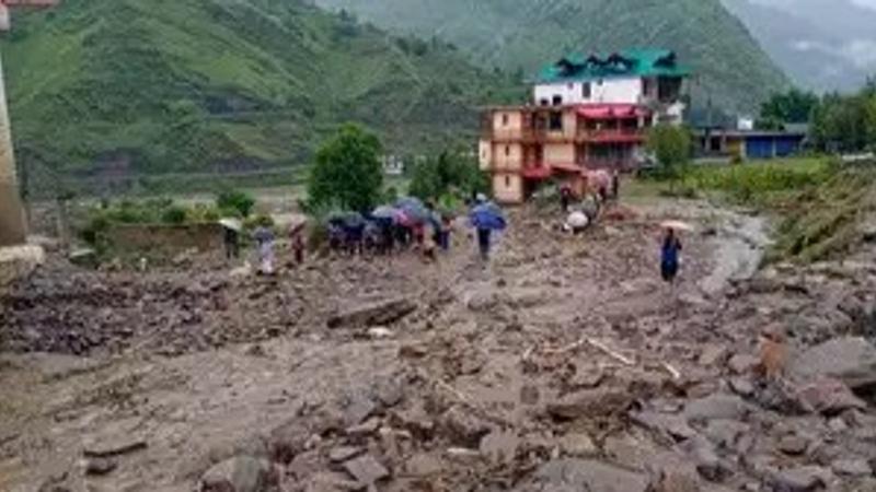 Himachal Pradesh Faces Heavy Monsoon, 30+ Roads Closed Amid Fatalities and Losses