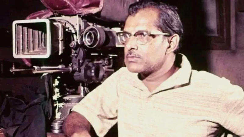 Hrishikesh Mukherjee