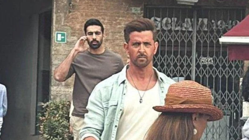 Hrithik Roshan Ayan Mukerji in Italy