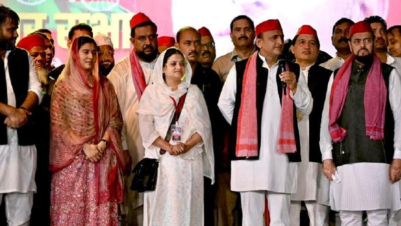 ikra-hassan-Saine-Hind-Akhilesh-yadav-abu-azmi