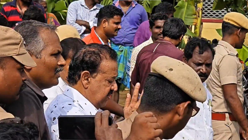 Locals Throw Mud at Tamil Nadu Minister in Cyclone-Hit Area, BJP Reacts