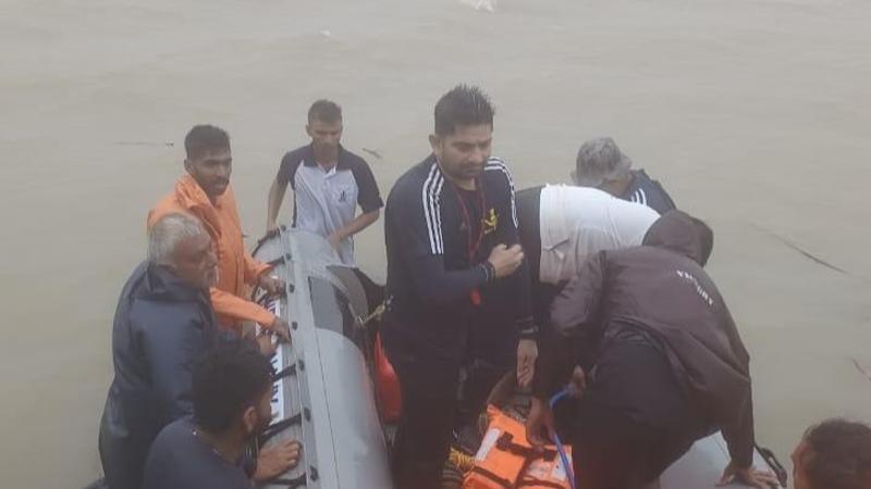 Indian Navy deploys rescue teams in Gujarat's Jamnagar and Porbandar