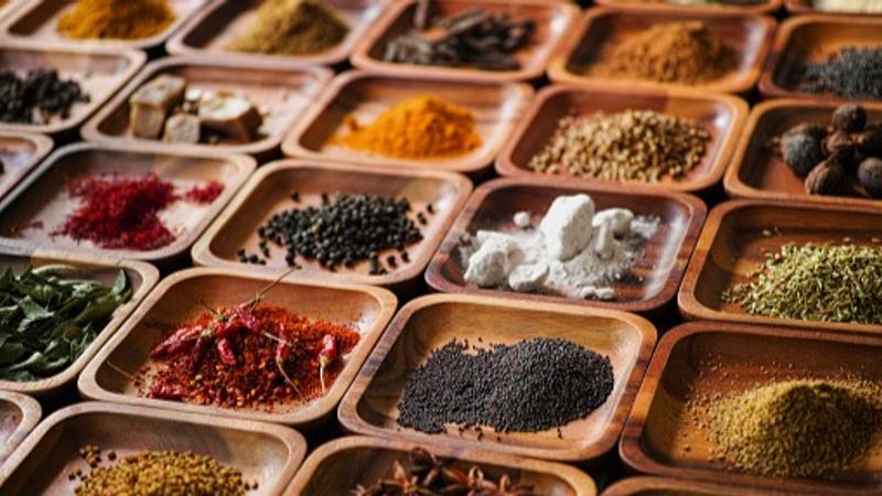 Indian spices deemed as dirt spices by Australian lady. 