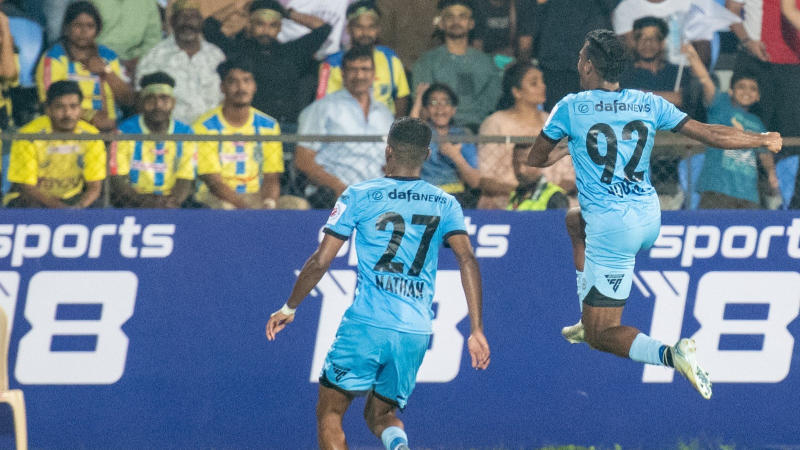 isl karelis scores two goals as mumbai city fc beats kerala blasters fc