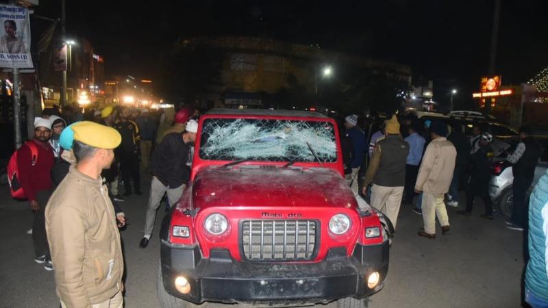 Jaipur minor hit people participating in Nagar Kirtan with car