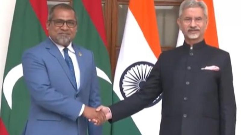 Jaishankar meets Maldivian counterpart