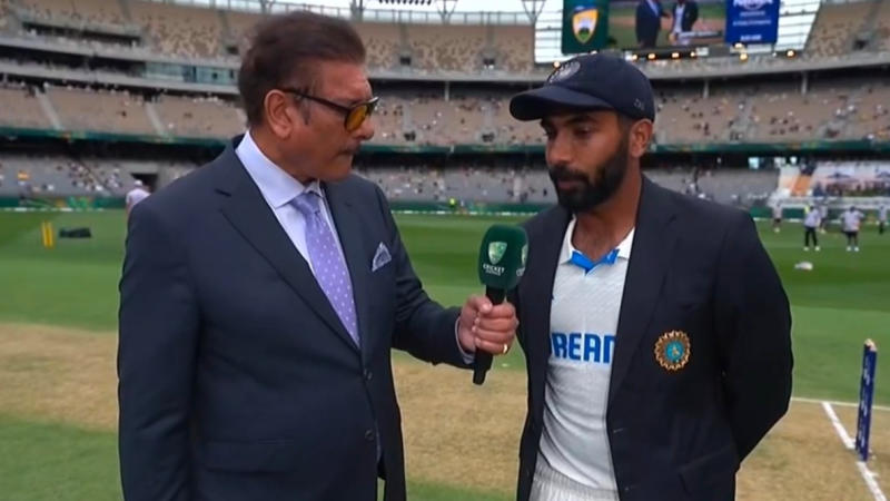 Jasprit Bumrah and Ravi Shastri