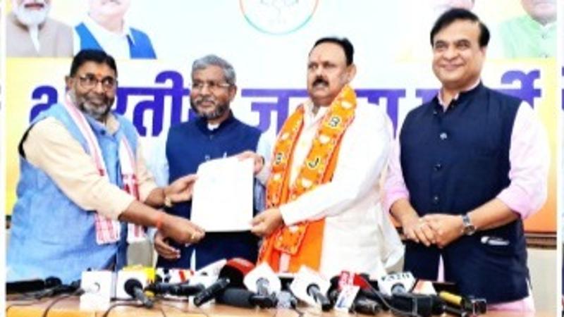  Jharkhand NCP MLA Kamlesh Singh joins BJP