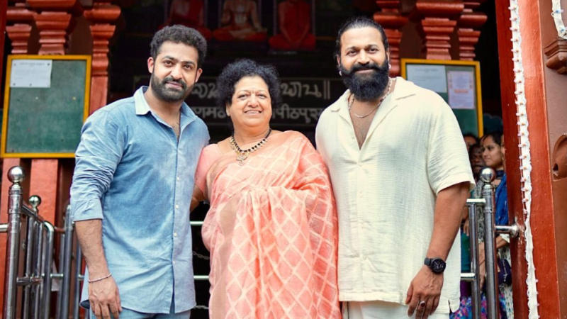 Jr NTR with his mother and Rishab Shetty