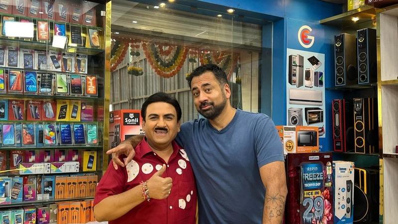 Kal Penn with Dilip Joshi.