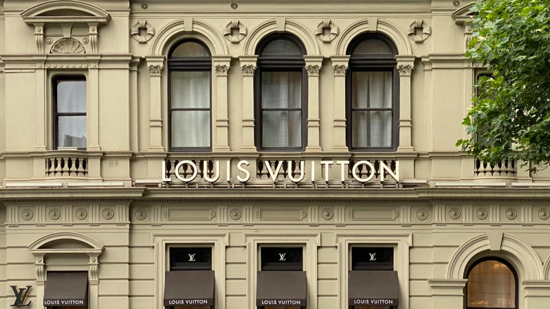 Louis Vuitton 