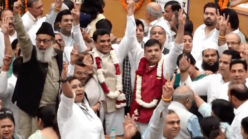 Mahesh Khichi elected new mayor of Delhi