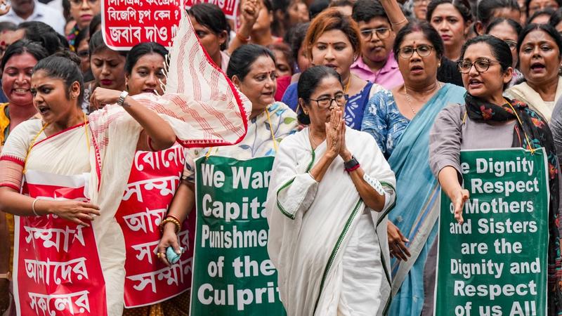 Mamata Banerjee holds protest rally demanding capital punishment for accused