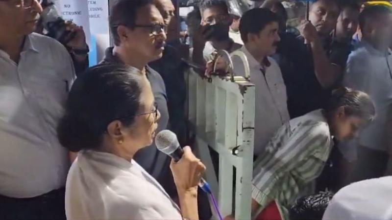 Mamata Banerjee Junior Doctors Meeting