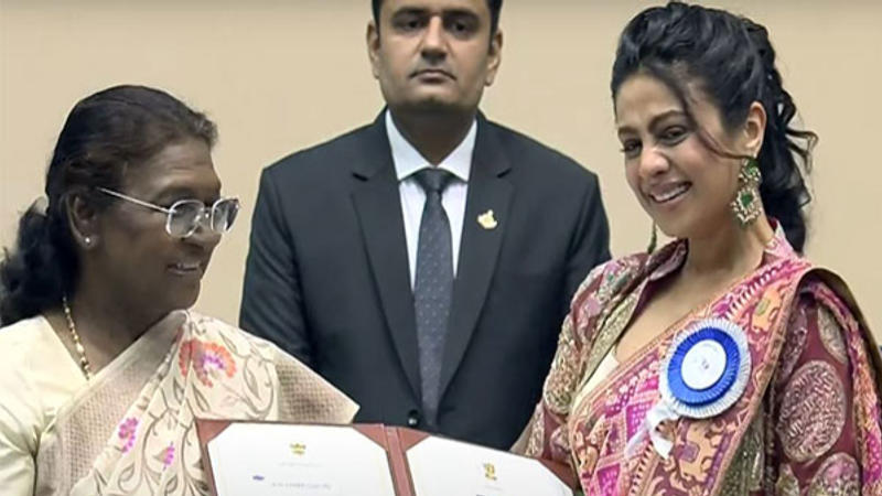 Manasi Parekh gets emotional at the National Film Award.