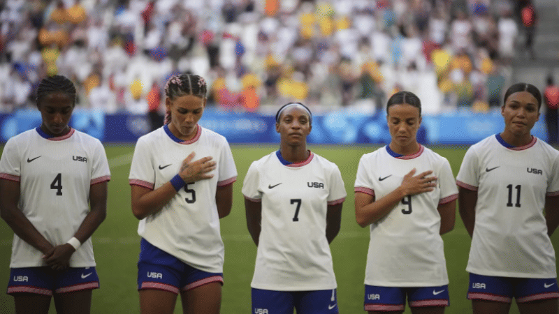 Naomi Girma, Trinity Rodman, Crystal Dunn, Mallory Swanson and Sophia Smith