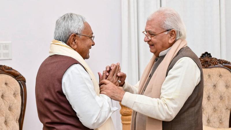 Nitish Kumar met Governor Arif Mohammad Khan