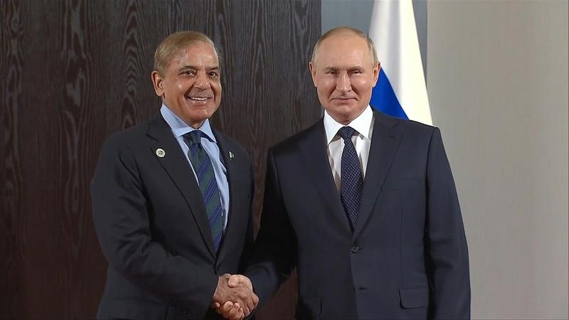 Pakistan Prime Minister Shehbaz Sharif and Russia President Vladimir Putin