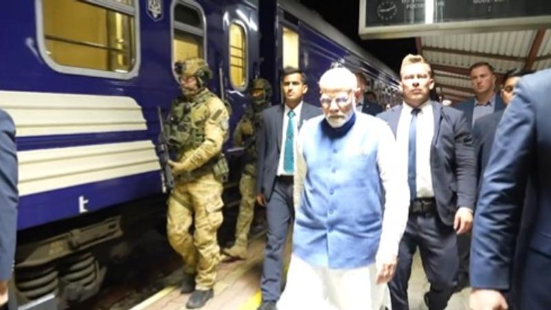 PM Modi departs after a whirlwind 7-hour visit to Ukraine