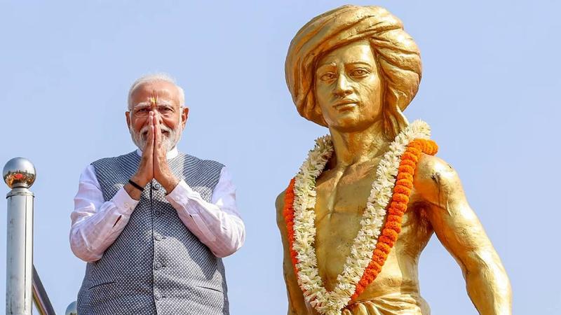 PM Modi pays floral tributes to Birsa Munda