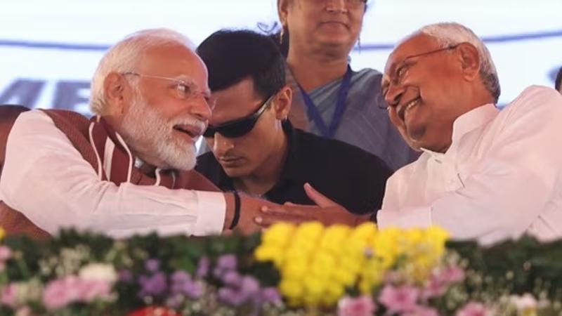 Prime Minister Narendra Modi and Bihar CM Nitish Kumar 