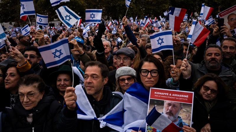 Pro-Israeli crowd protests on the eve of first anniversary of the Hamas attack on Israel