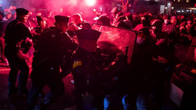 Protests erupt in Paris 