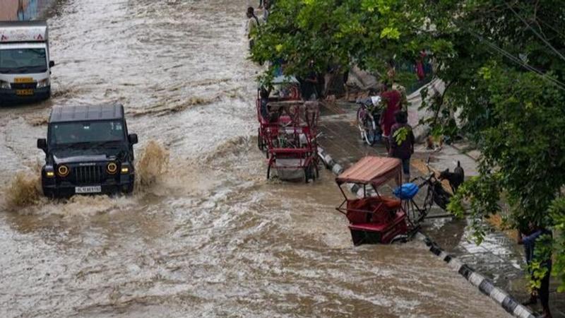 Delhi reports 6 rain-related deaths in two days