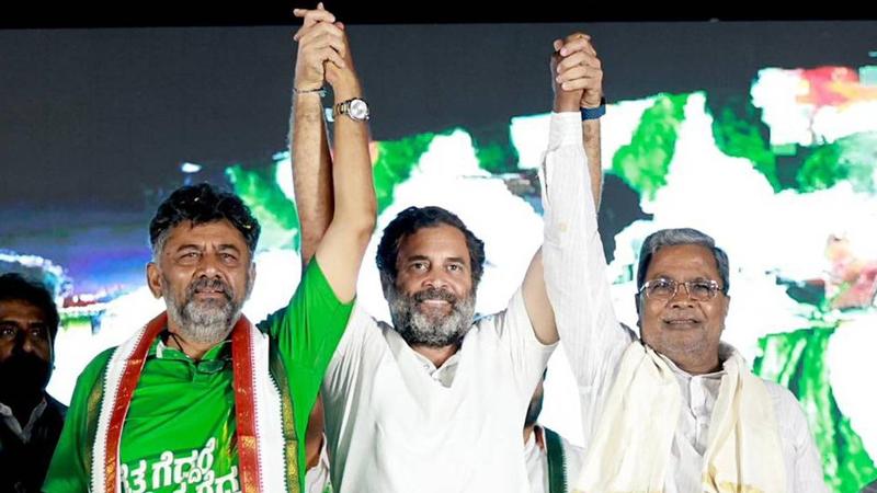 Rahul Gandhi with DK Shivkumar and Siddaramaiah