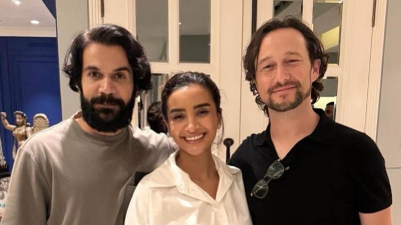 Rajkummar and Patralekhaa posing with  Joseph Gordon-Levitt.