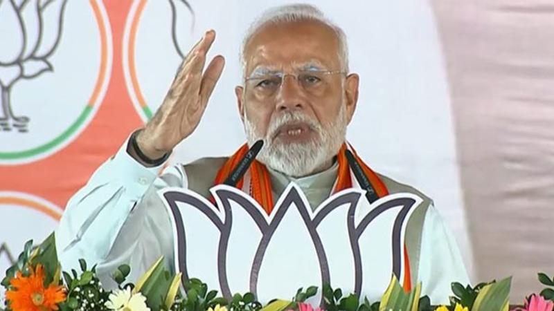 Roti, Beti, Maati ki Pukar, Jharkhand Mein BJP-NDA Sarkar: PM Modi Addresses Rally in Garhwa