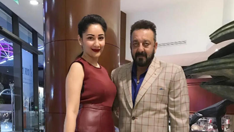 Sanjay Dutt with wife Manyata Dutt