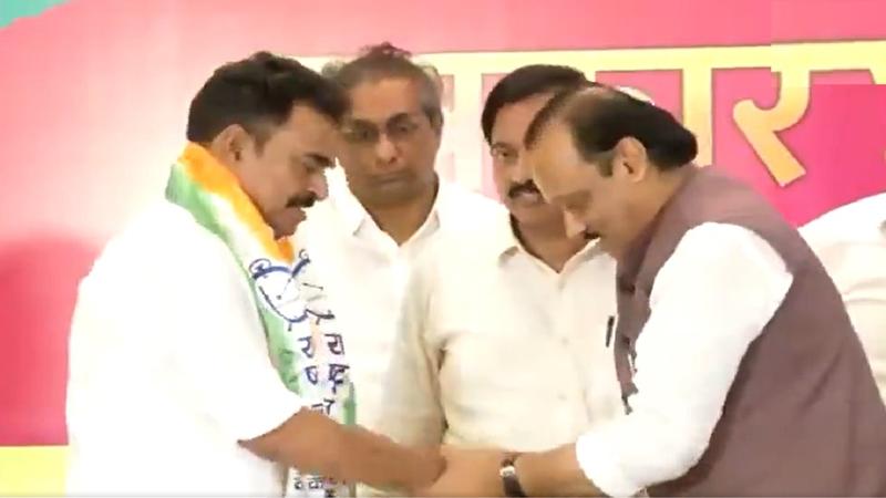 Sayaji-Shinde-joins-NCP-Ajit-pawar