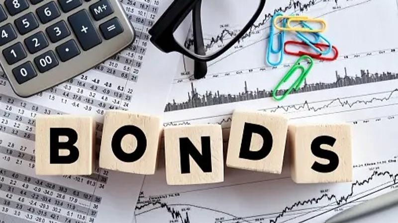 Japanese bond yields drop amid US inflation data anticipation