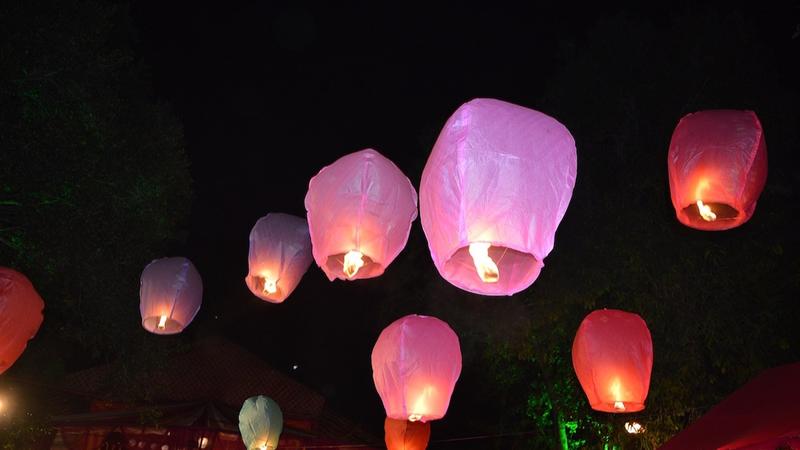 Sky lanterns 