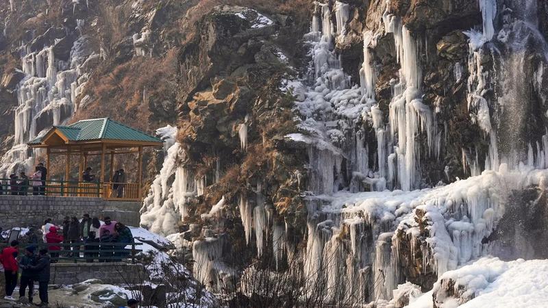 Snow Fall in Kashmir 