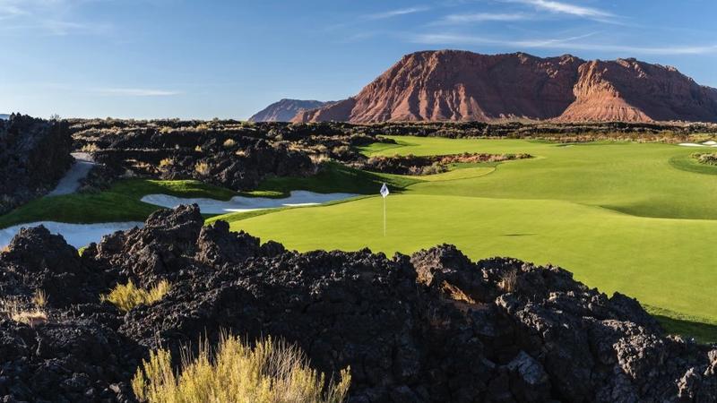  Stephan Jaegerchips in twice and shoots 63 to lead Black Desert Championship