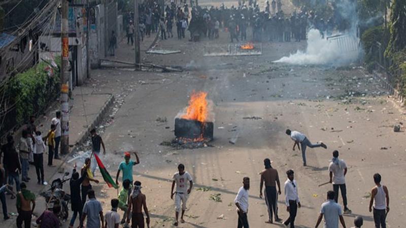 The protest was held on the Srinagar-Baramulla highway in Mirgund locality of Pattan,