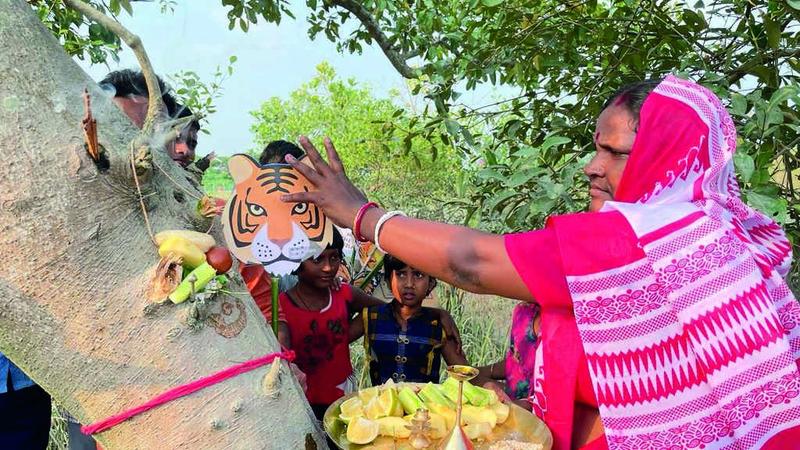 Sundarban women celebrate 'Bhaiphota' by honouring mangroves