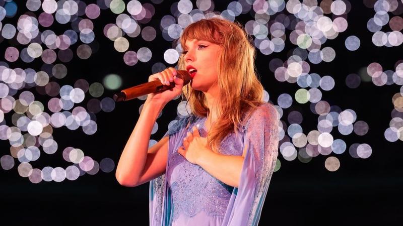 Taylor Swift performs on stage