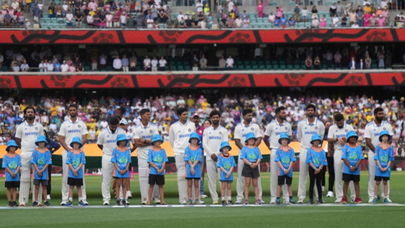 Team India during the Sydney Test match