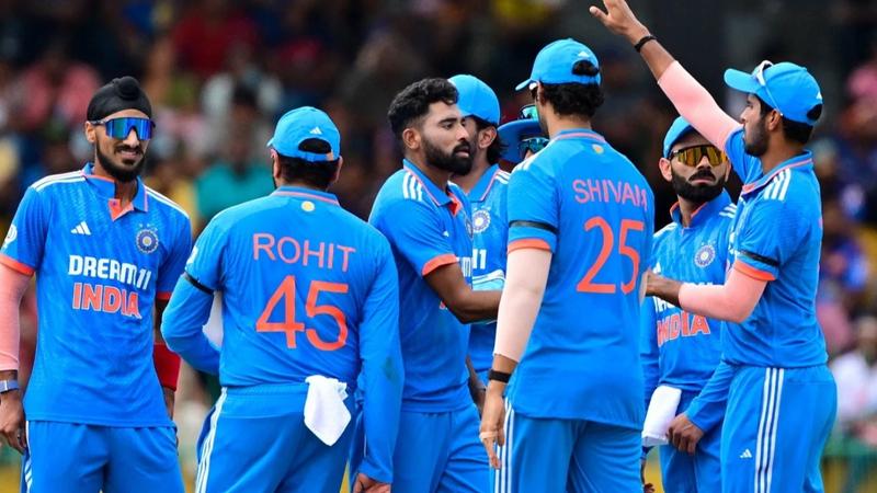 team india is wearing black armbands in first odi against sri lanka