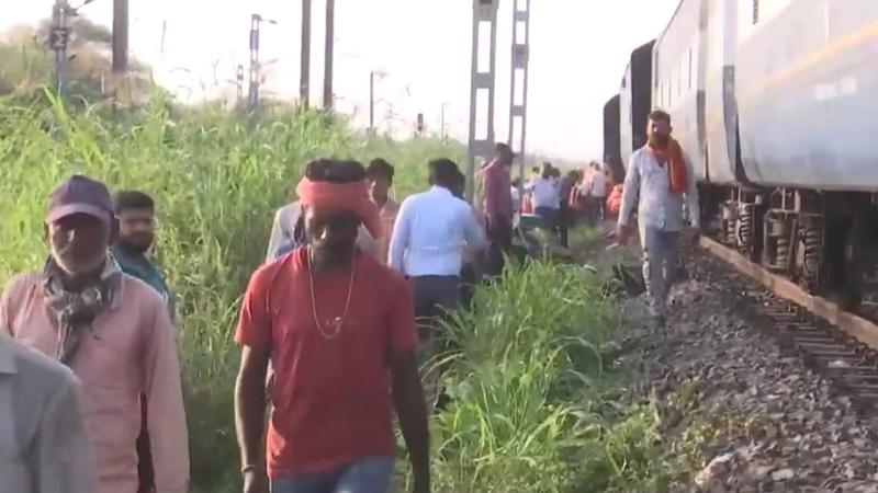 Three coaches of goods train derail near Bhopal