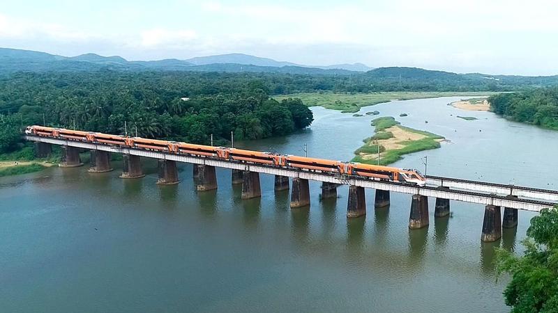 Vande Bharat train 