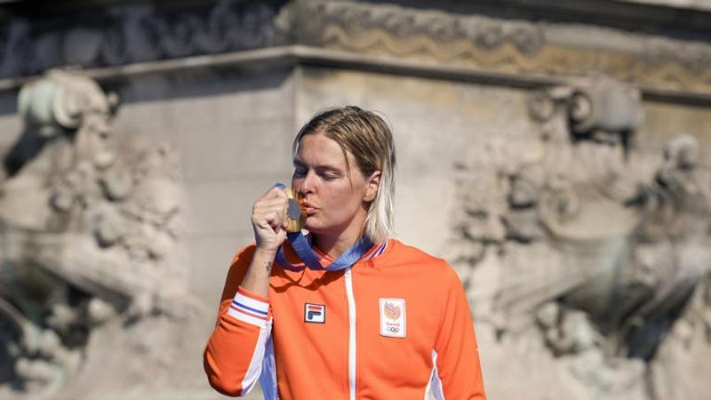  Victory for Sharon van Ruwendall's pet at Paris Olympic 2024