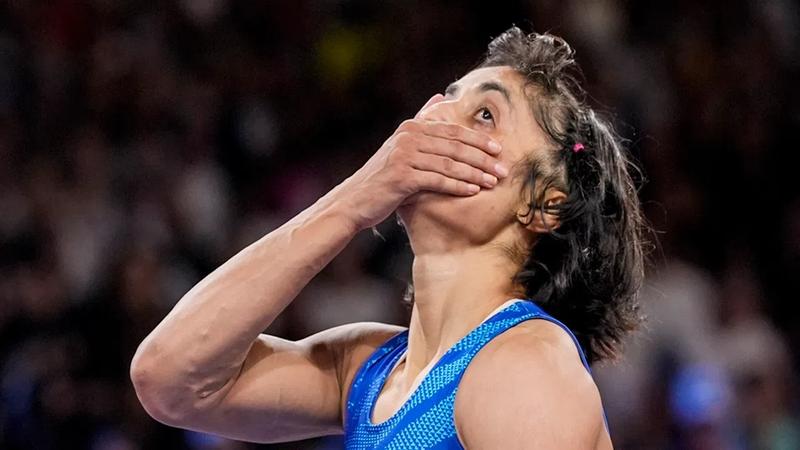 Vinesh phogat cuts nails hair draws blood to reduce overweight