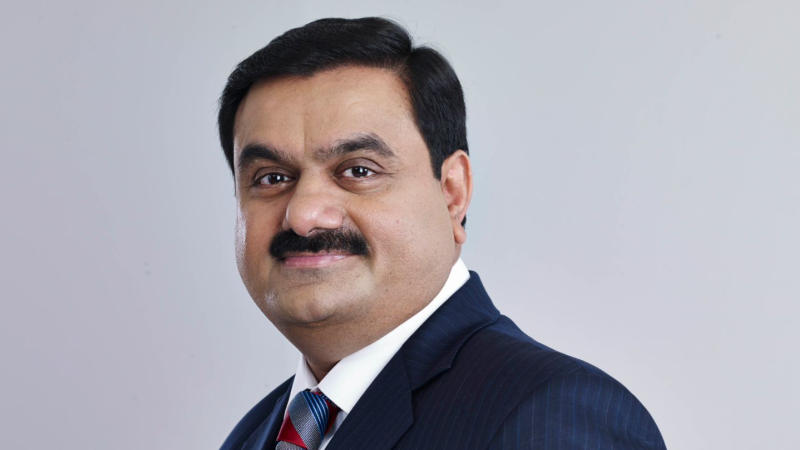 Richest Man: Gautam Adani बने देश के सबसे अमीर शख्स, मुकेश अंबानी को पछाड़ छीना नंबर वन रईस का ताज